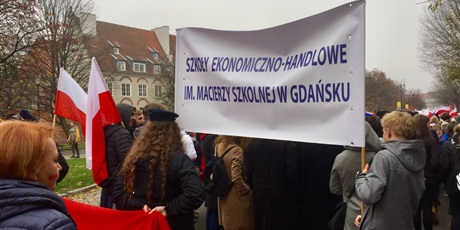 Powiększ grafikę: gdanska-parada-niepodleglosci-100-lecie-odzyskania-niepodleglosci-przez-polske-9274.jpg