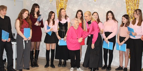 Powiększ grafikę: koncert-walentynkowy-do-zakochania-jeden-krok-676686.jpg