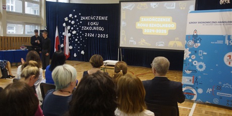 Powiększ grafikę: uroczyste-zakonczenie-roku-szkolnego-2024-2025-634788.jpg