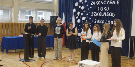 Powiększ grafikę: uroczyste-zakonczenie-roku-szkolnego-2024-2025-634792.jpg