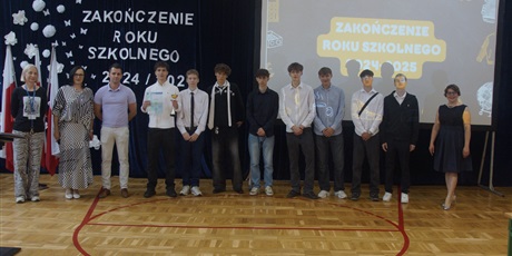 Powiększ grafikę: uroczyste-zakonczenie-roku-szkolnego-2024-2025-634798.jpg