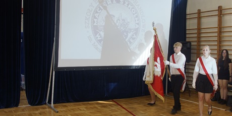 Powiększ grafikę: witajcie-w-naszej-szkole-inauguracja-rozpoczecia-roku-szkolnego-2025-2026-636332.jpg
