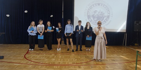 Powiększ grafikę: witajcie-w-naszej-szkole-inauguracja-rozpoczecia-roku-szkolnego-2025-2026-636342.jpg