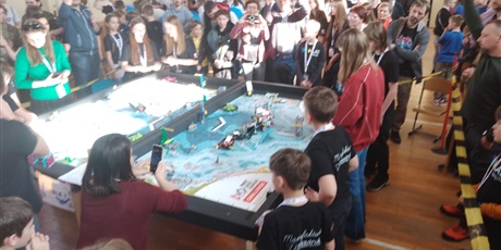 Powiększ grafikę: FIRST LEGO League Sezon 2025 „SUBMERGED”