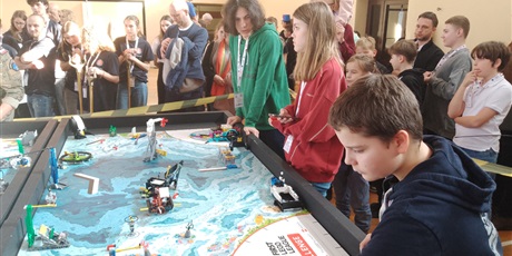 Powiększ grafikę: FIRST LEGO League Sezon 2025 „SUBMERGED”