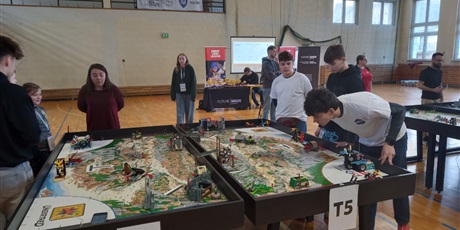 Powiększ grafikę: FIRST LEGO League Sezon 2026 „UNEARTHEAD”