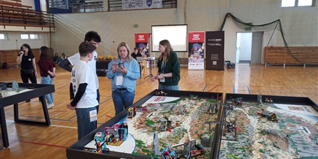 Powiększ grafikę: FIRST LEGO League Sezon 2026 „UNEARTHEAD”